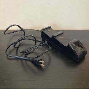 Nyko Microsoft Xbox One Charge Base Station 86100-M27 2 Controller Charging Dock